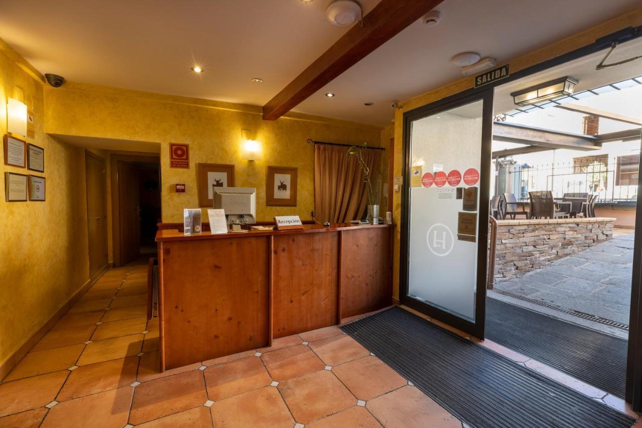 Hostal Restaurante Puerta Del Alcazar Ávila Eksteriør billede