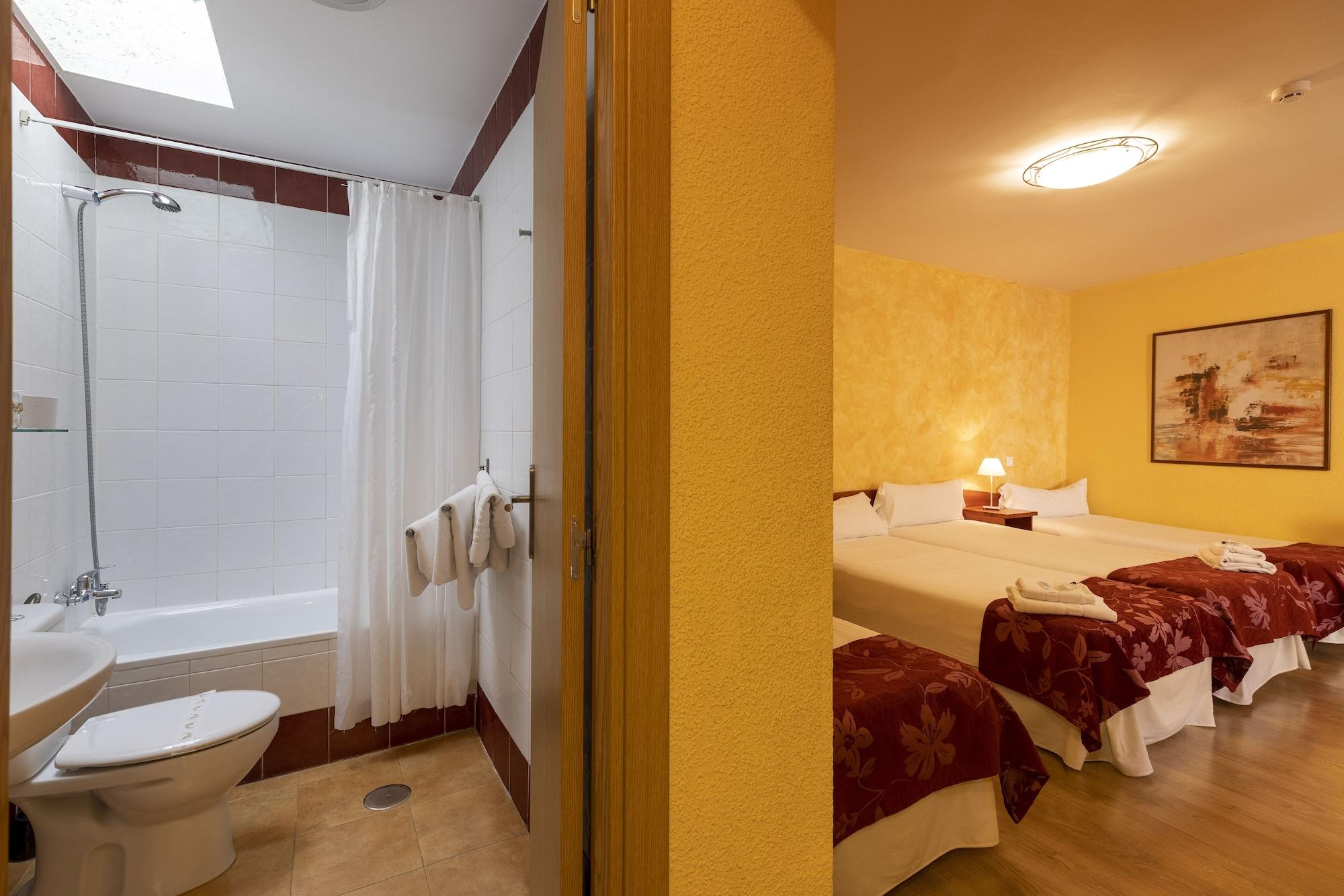 Hostal Restaurante Puerta Del Alcazar Ávila Eksteriør billede