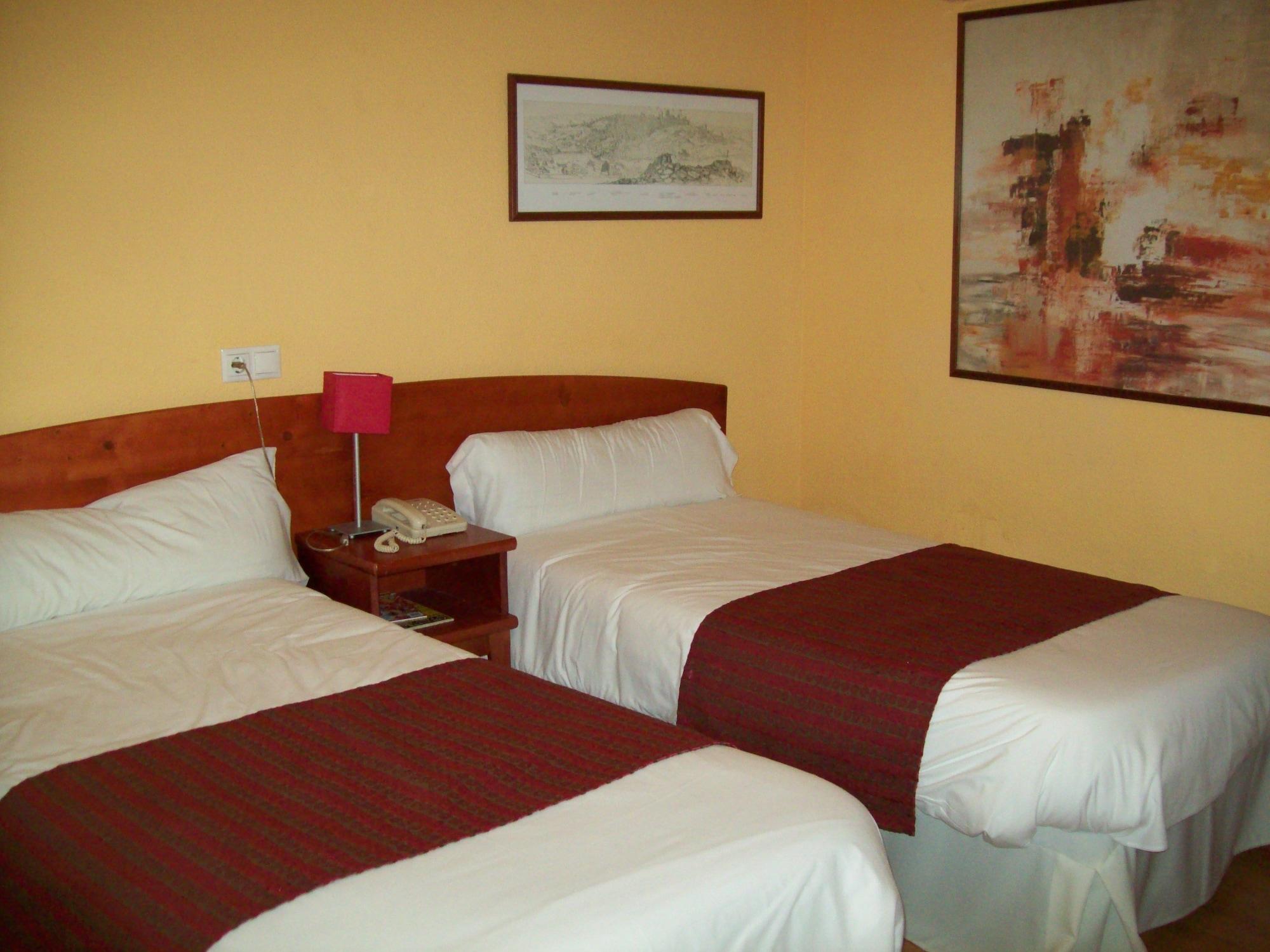 Hostal Restaurante Puerta Del Alcazar Ávila Eksteriør billede