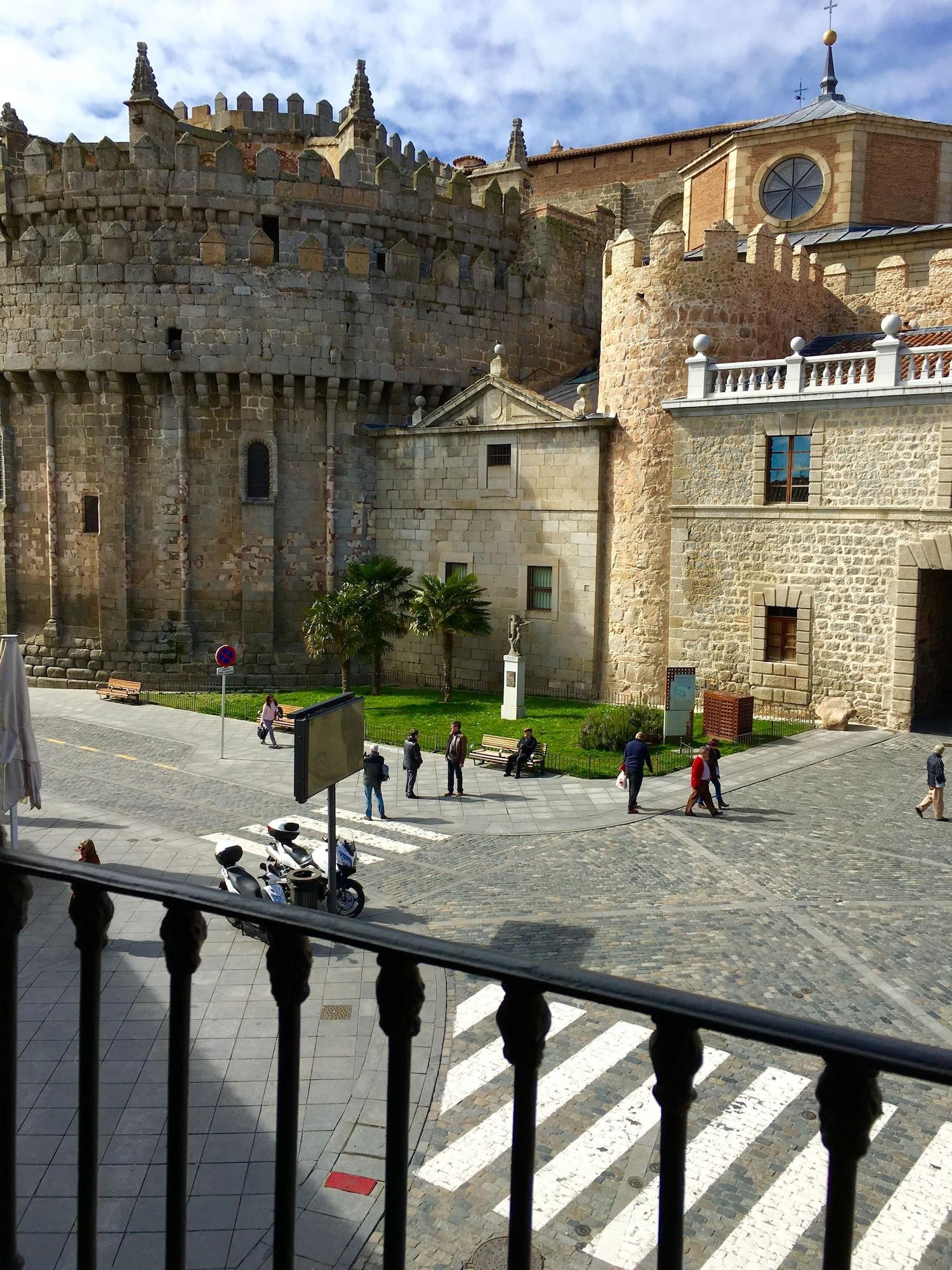 Hostal Restaurante Puerta Del Alcazar Ávila Eksteriør billede