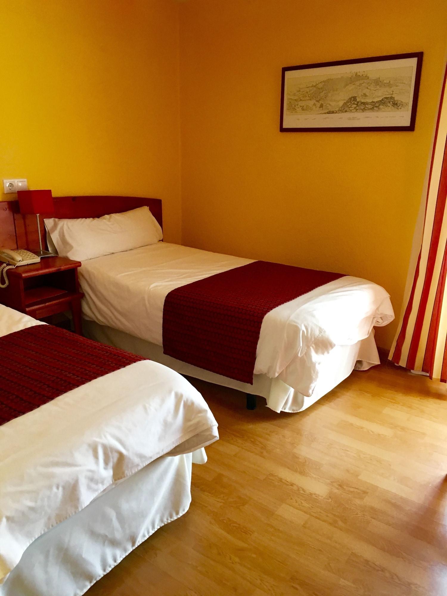 Hostal Restaurante Puerta Del Alcazar Ávila Eksteriør billede