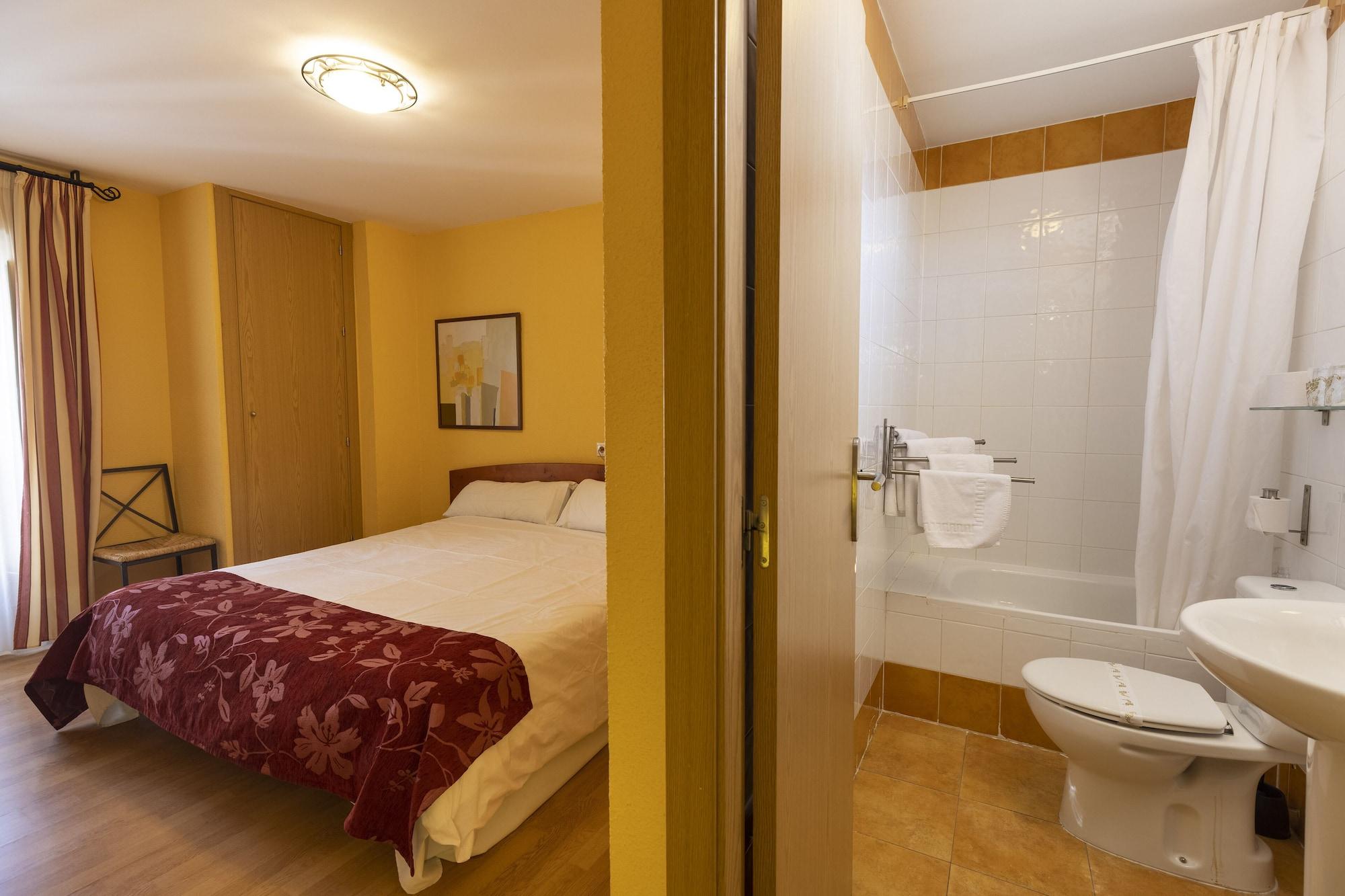 Hostal Restaurante Puerta Del Alcazar Ávila Eksteriør billede