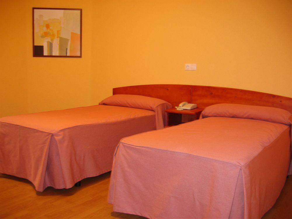 Hostal Restaurante Puerta Del Alcazar Ávila Eksteriør billede