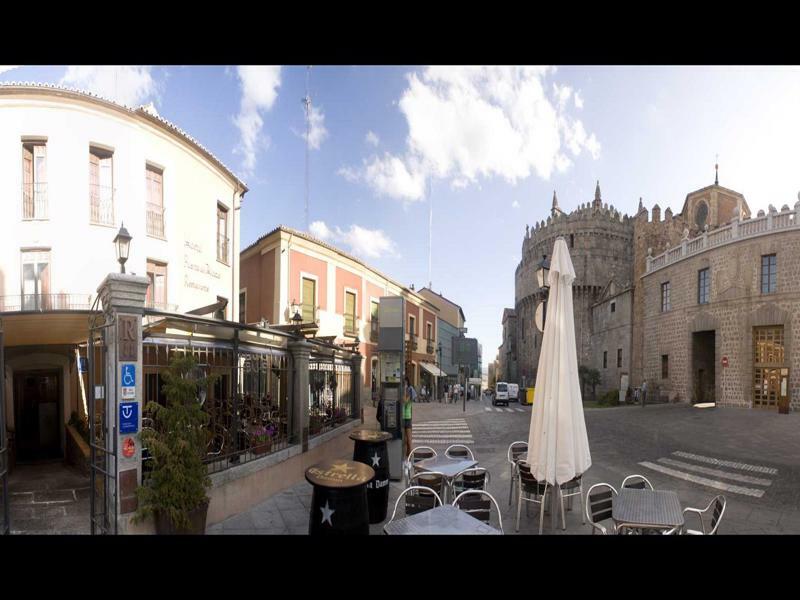 Hostal Restaurante Puerta Del Alcazar Ávila Eksteriør billede