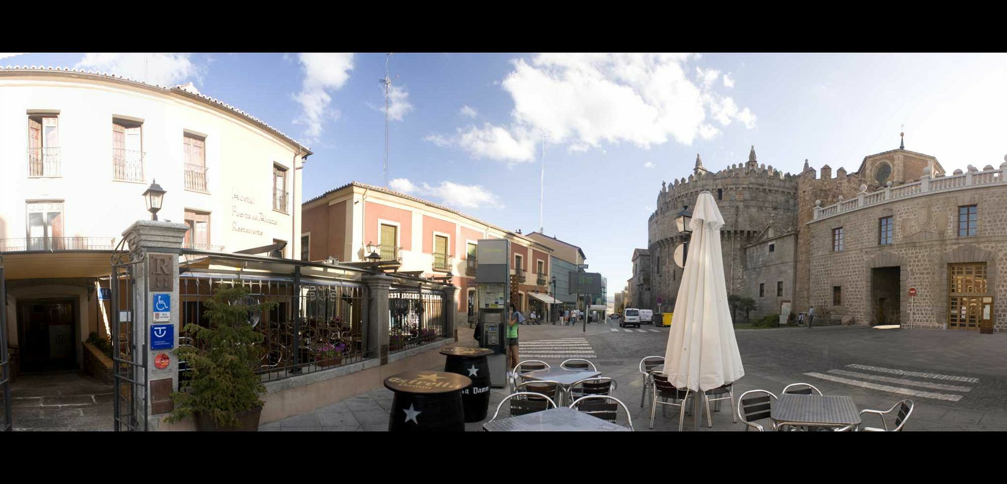 Hostal Restaurante Puerta Del Alcazar Ávila Eksteriør billede