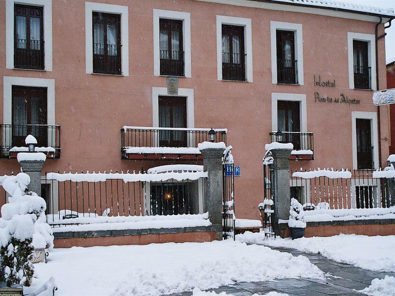 Hostal Restaurante Puerta Del Alcazar Ávila Eksteriør billede