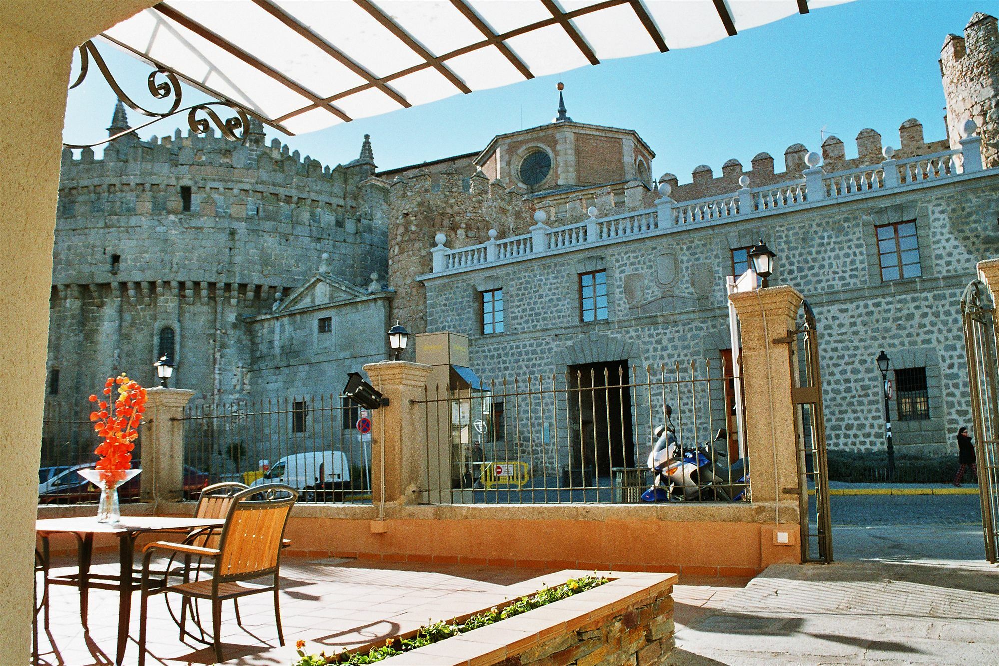 Hostal Restaurante Puerta Del Alcazar Ávila Eksteriør billede