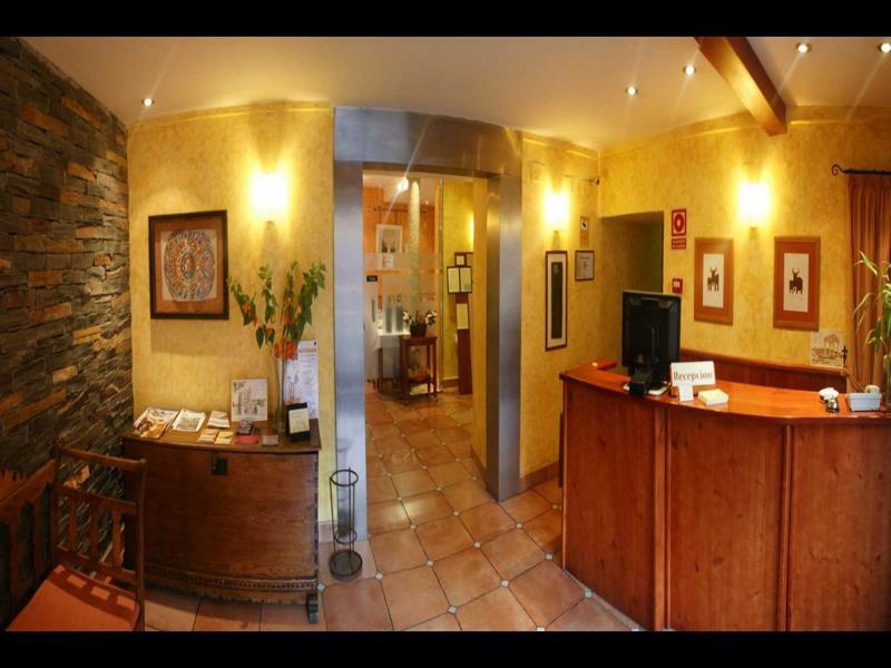 Hostal Restaurante Puerta Del Alcazar Ávila Eksteriør billede